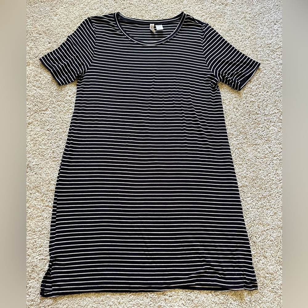 H&M Basics Women’s Jersey Stretch T-shirt Dress Striped Navy White Size Small